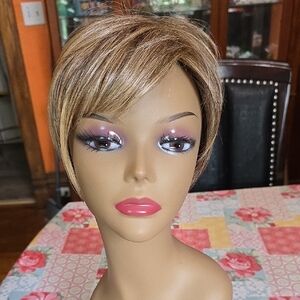 Hairdo Pixie in Glazed Mocha